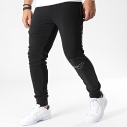 HELVETICA-BAS DE JOGGING-MAE-BLACK